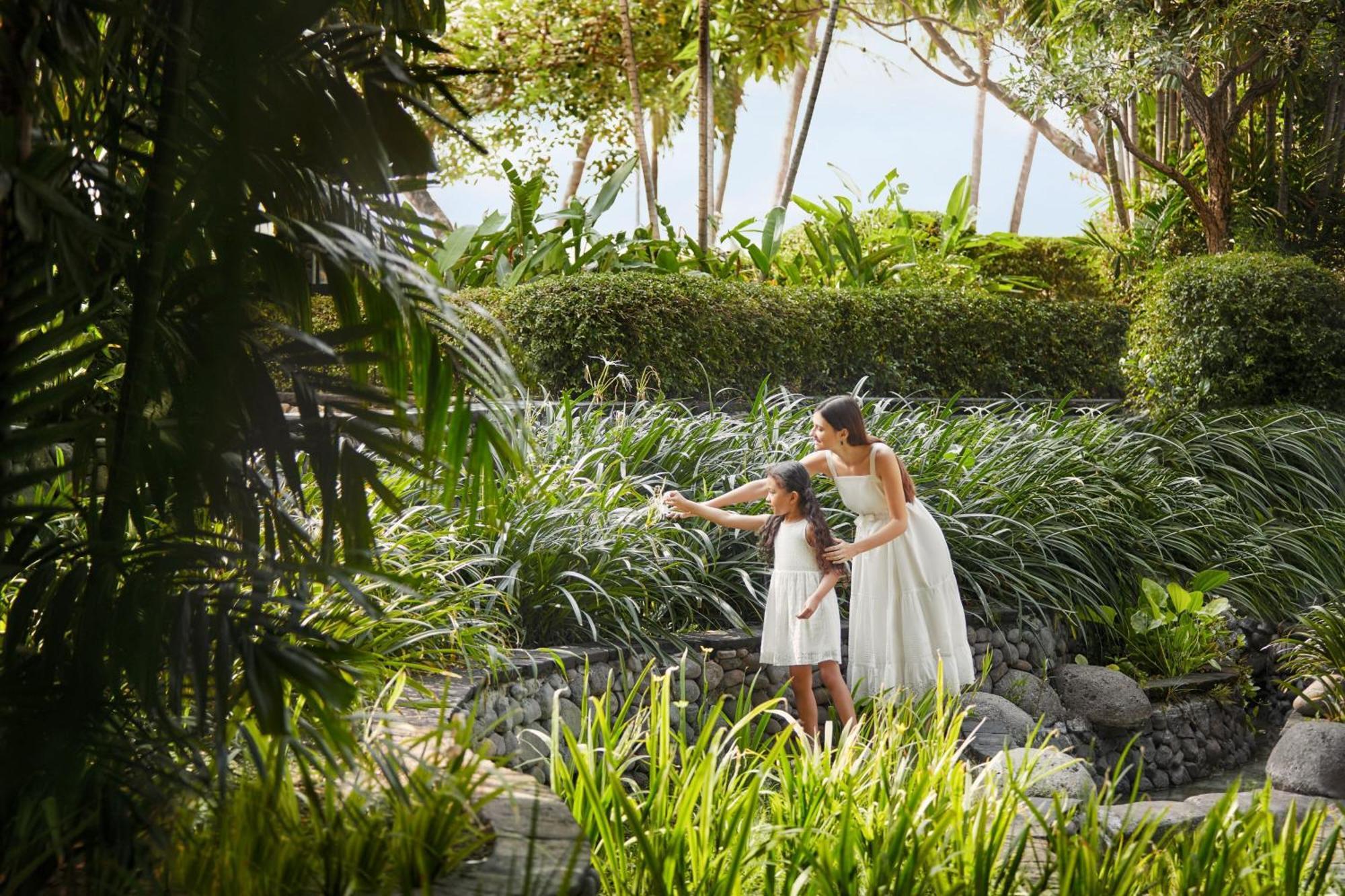 JW Marriott Hotel Surabaya Exterior foto