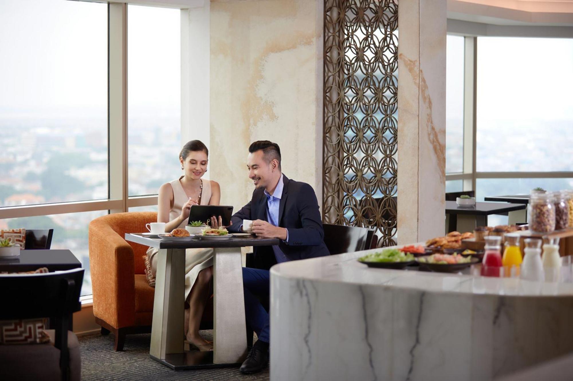 JW Marriott Hotel Surabaya Exterior foto